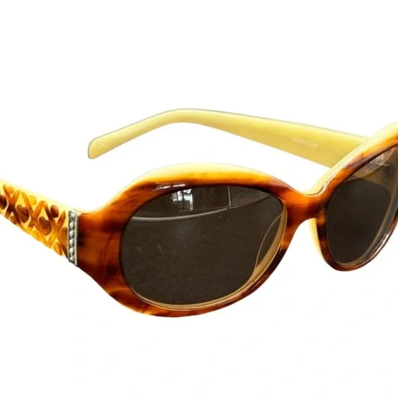 VERA BRADLEY SUNGLASSES WITH CASE - Picture 3 of 6